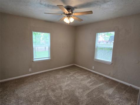 515 Elkhart Avenue Dallas TX 75217