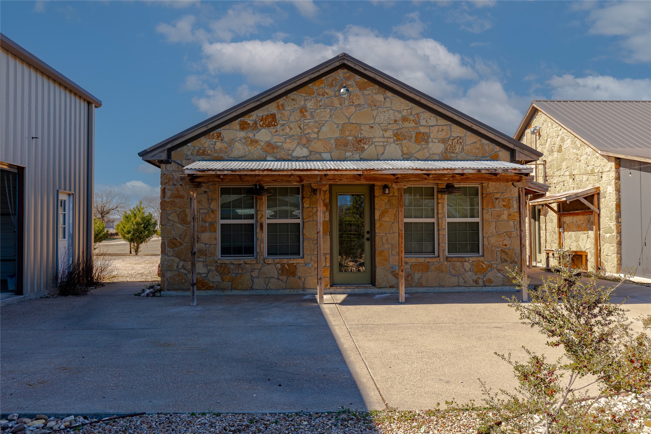 1433 County Road 1180 Decatur TX 76234