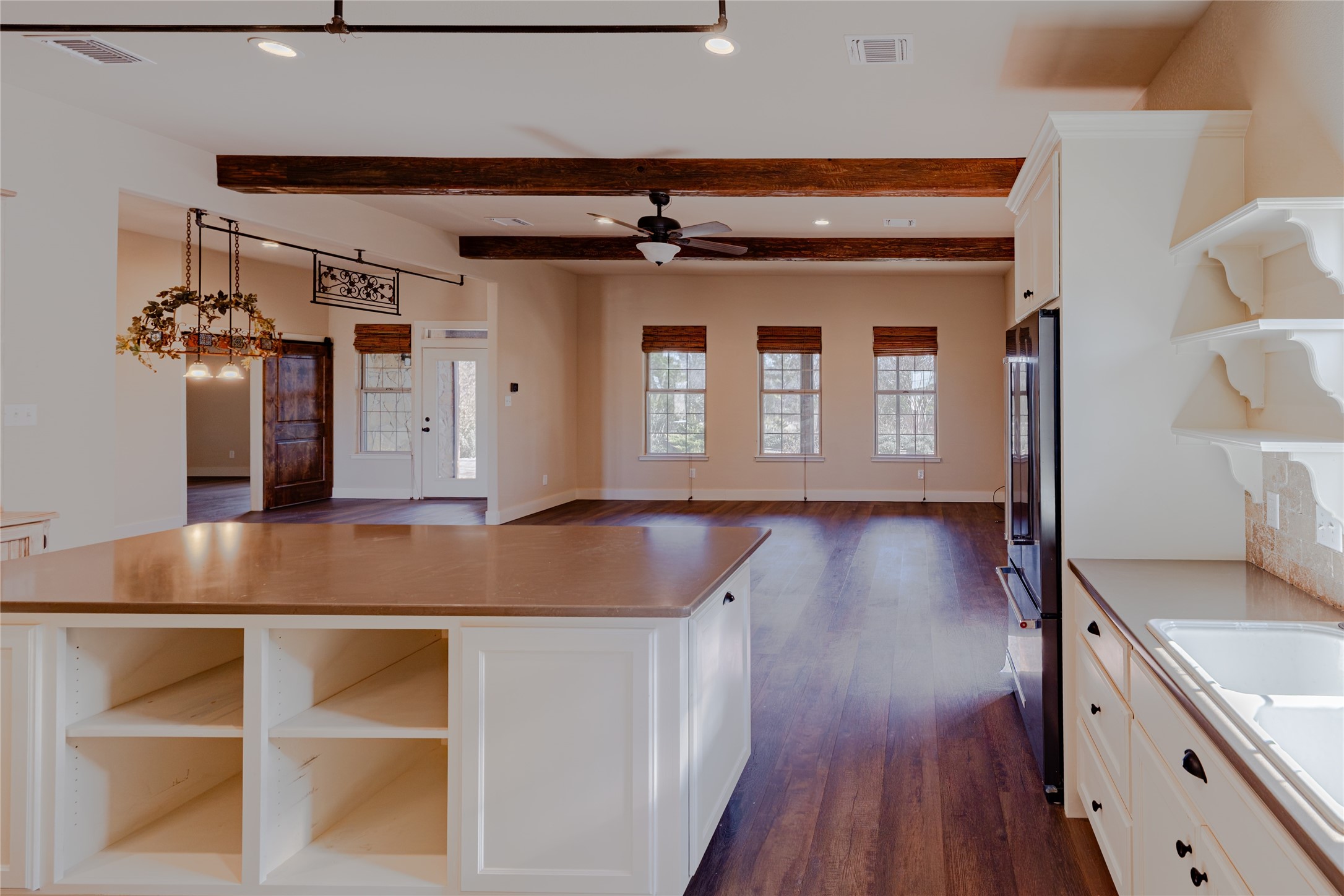 1433 County Road 1180 Decatur TX 76234