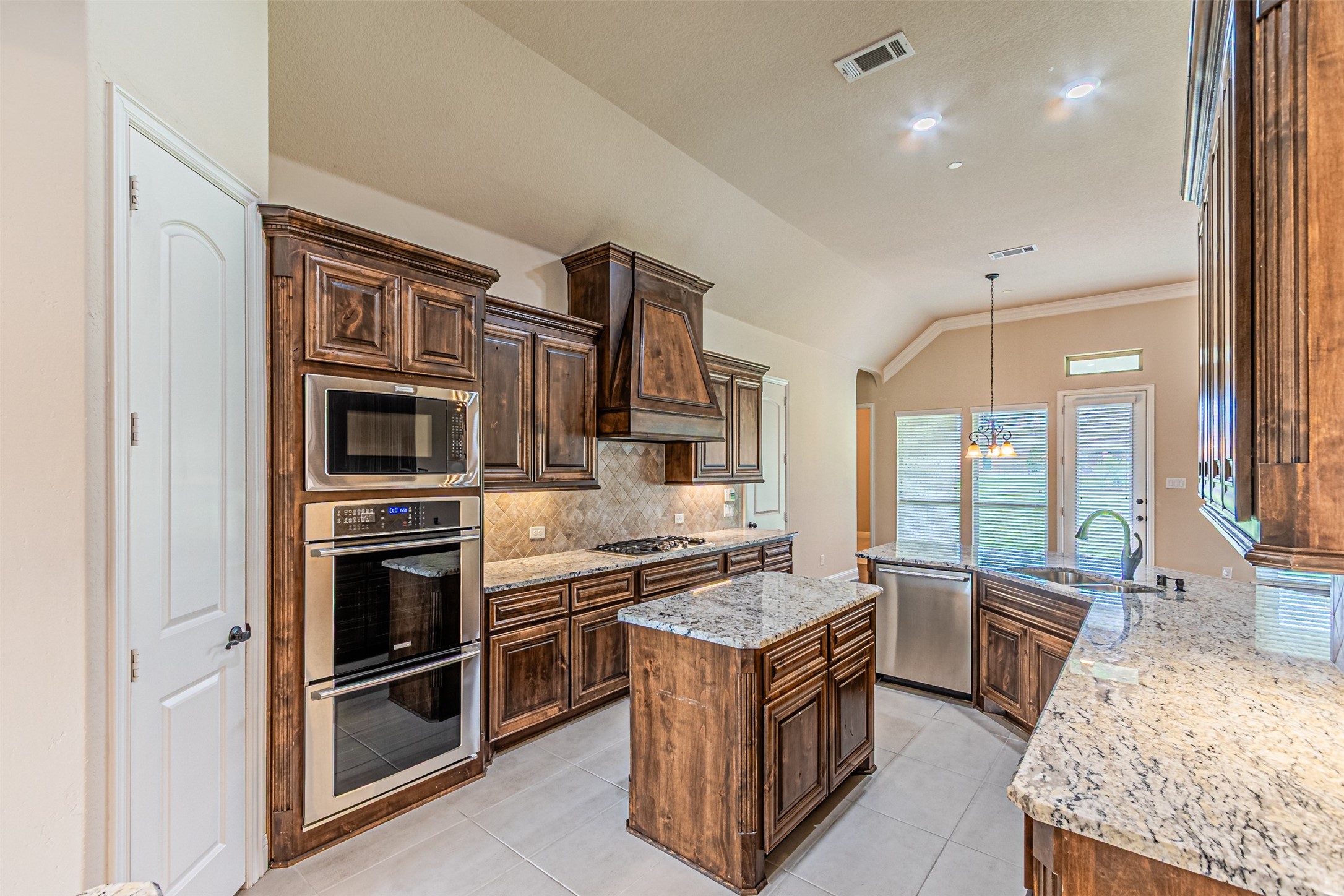 1720 Lincoln Road Lucas TX 75002