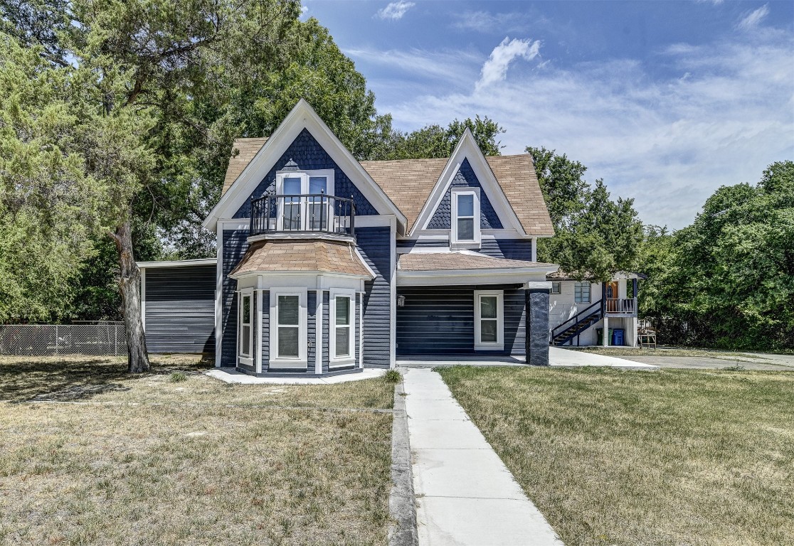 400 W Sherman Street Chico TX 76431