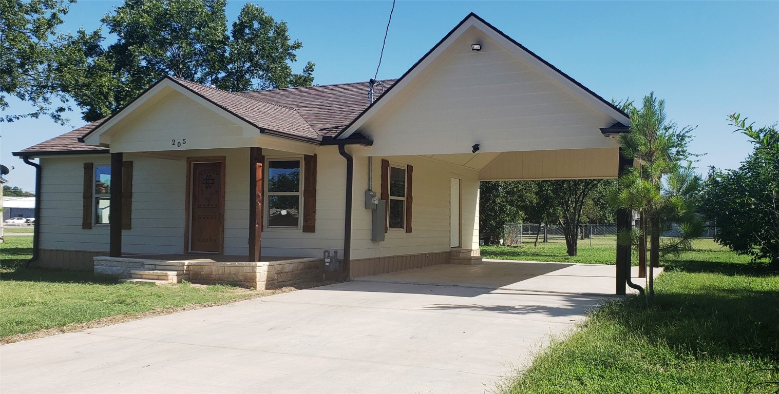 205 SW 11th Street Mineral Wells TX 76067