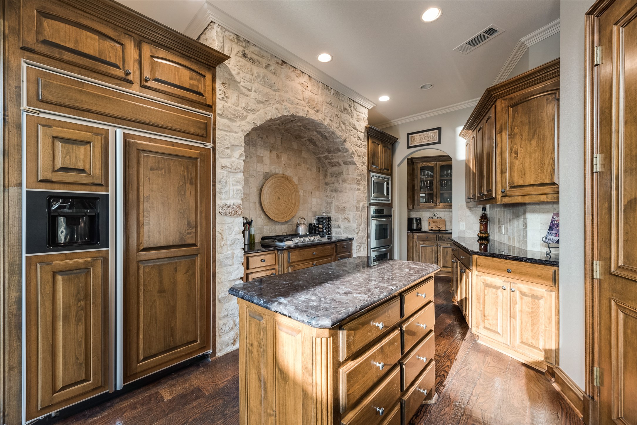2019 Kings Pass Heath TX 75032