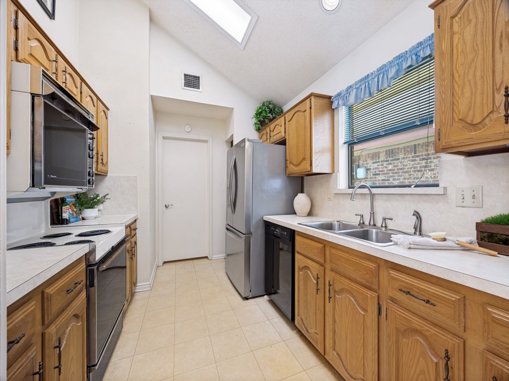 3501 Aries Drive Garland TX 75044