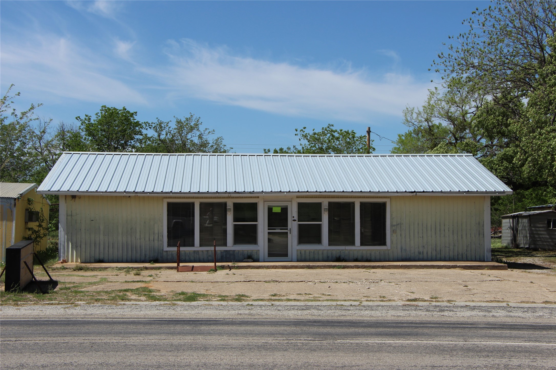 611 E 8th Street Cisco TX 76437