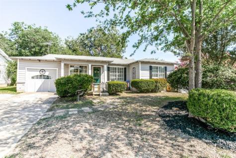 4909 Sabelle Lane Haltom City TX 76117