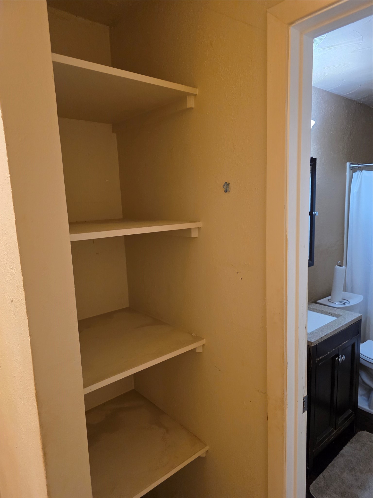 1003 Quincy Circle Garland TX 75040