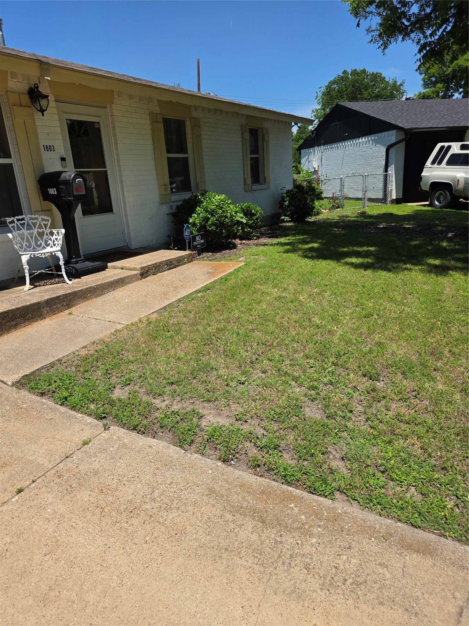 1003 Quincy Circle Garland TX 75040