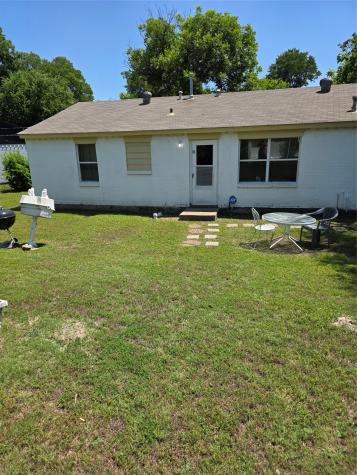 1003 Quincy Circle Garland TX 75040