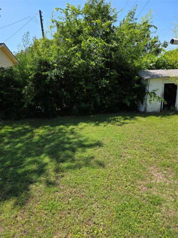 1003 Quincy Circle Garland TX 75040