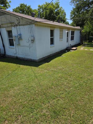 1003 Quincy Circle Garland TX 75040