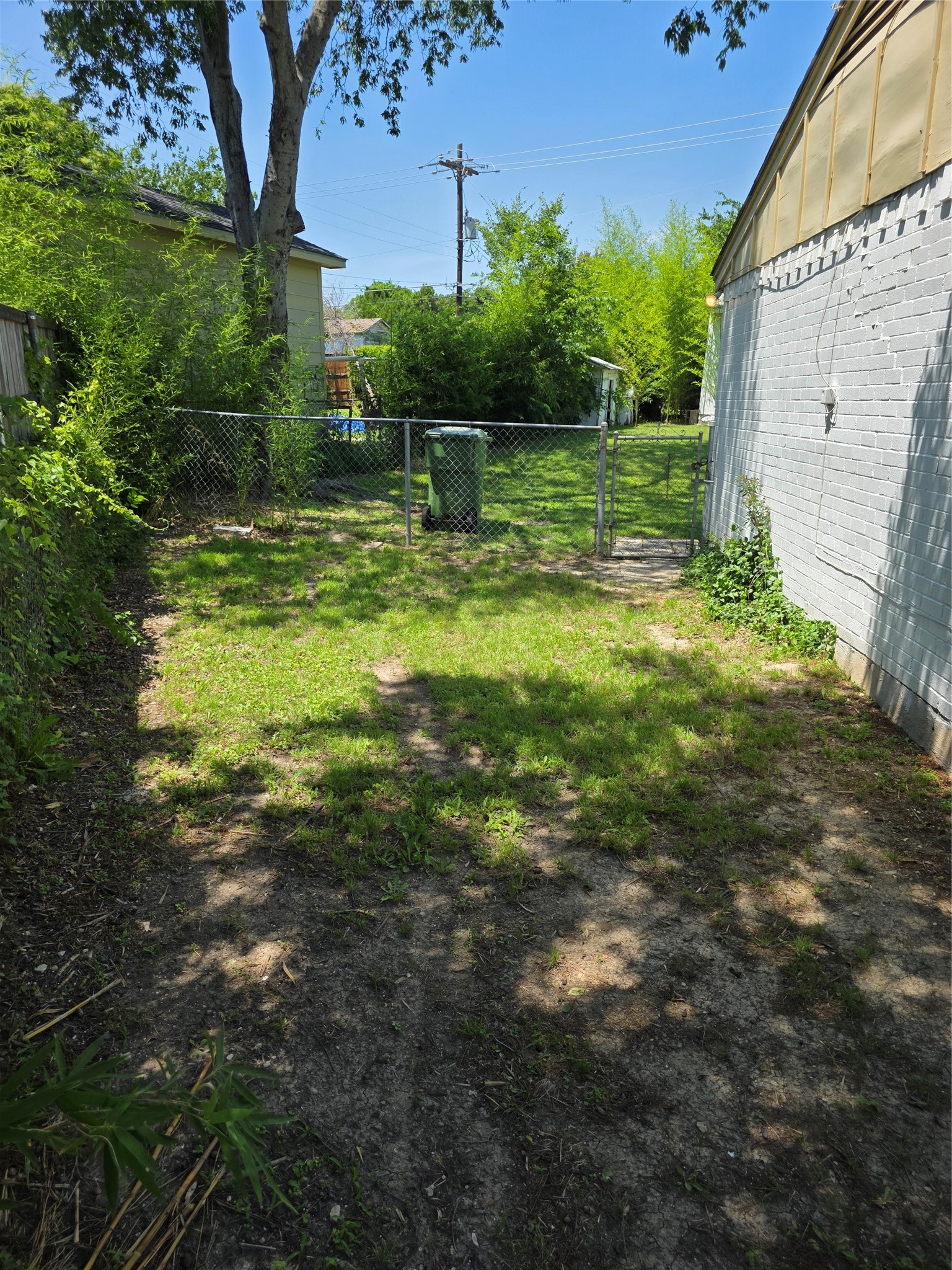 1003 Quincy Circle Garland TX 75040