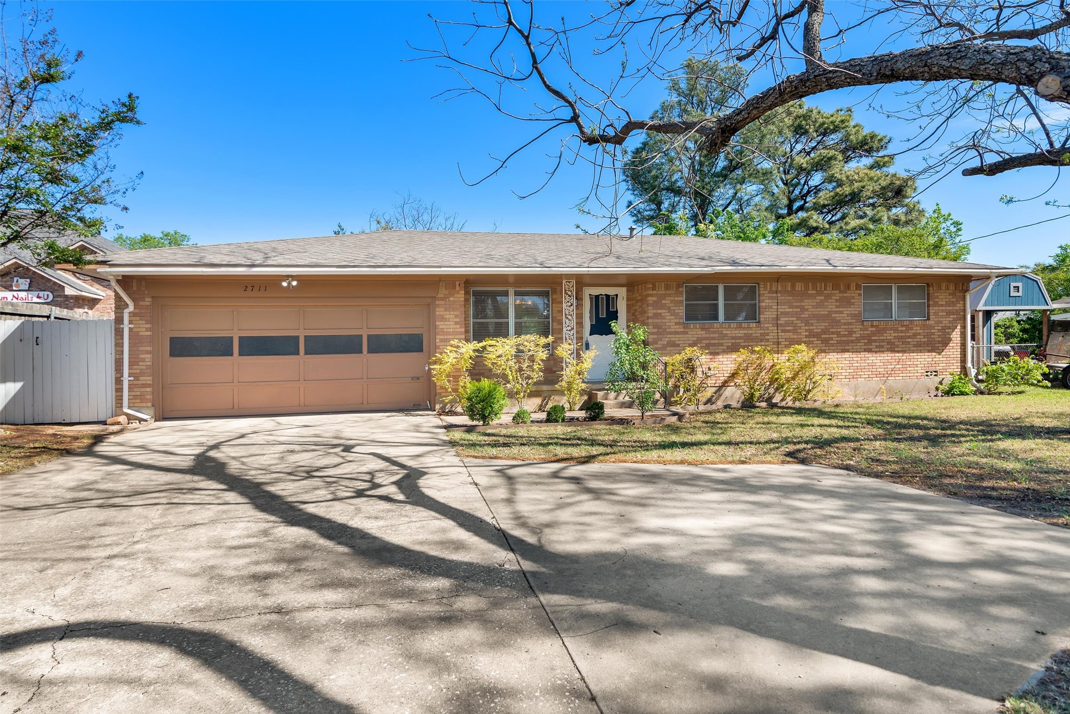 2711 W Morton Street Denison TX 75020