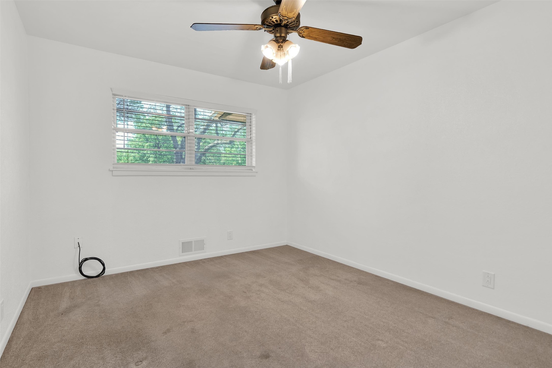 2711 W Morton Street Denison TX 75020