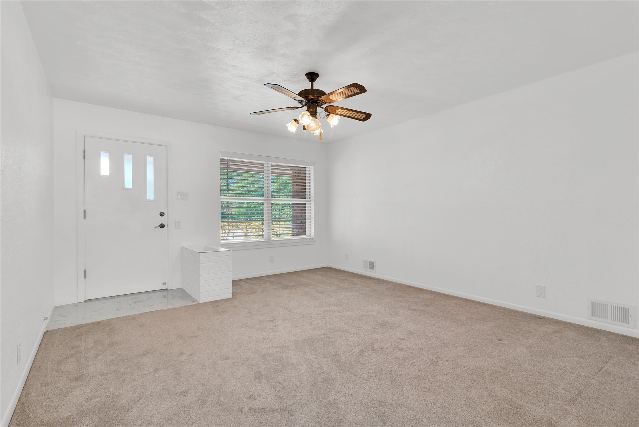 2711 W Morton Street Denison TX 75020