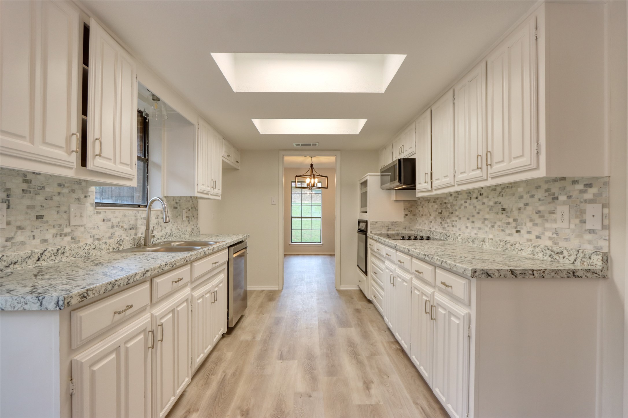 306 Larry Drive Duncanville TX 75137
