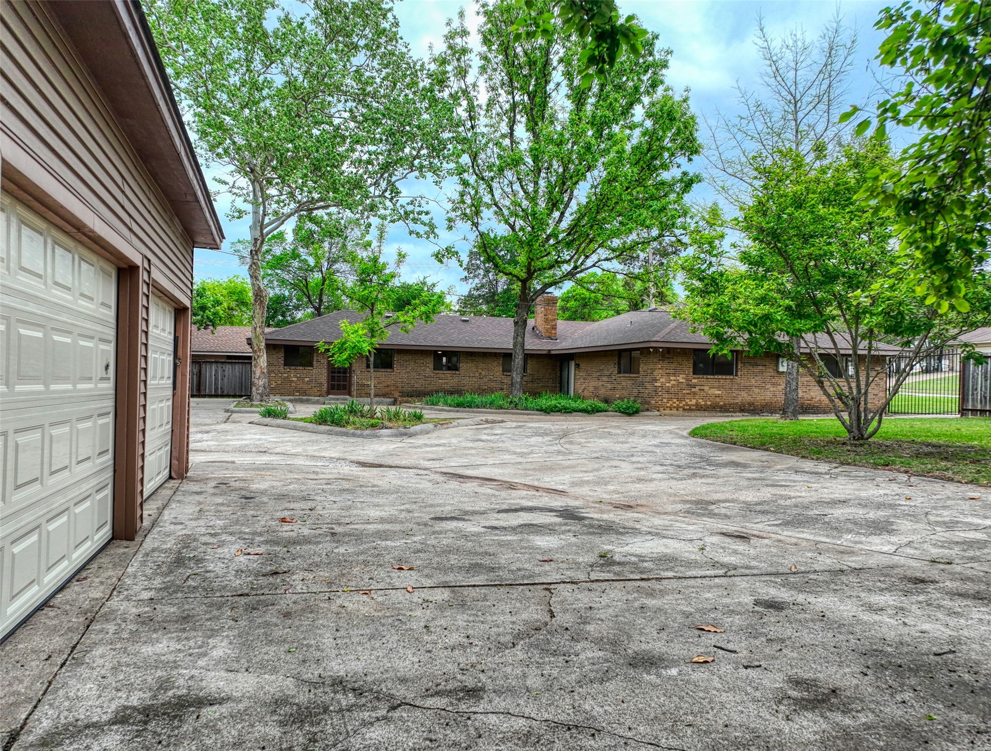 306 Larry Drive Duncanville TX 75137