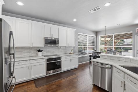 2455 Whispering Breeze Drive Grand Prairie TX 75050