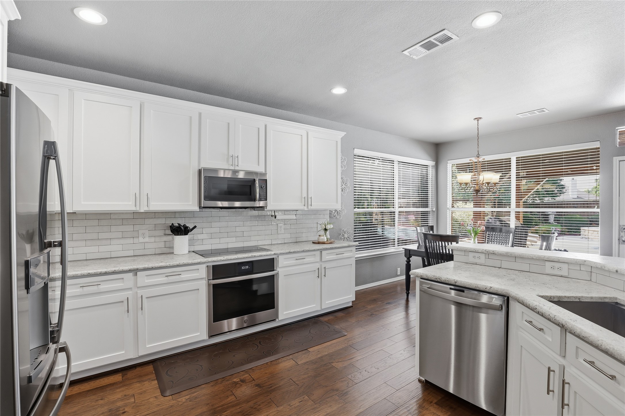 2455 Whispering Breeze Drive Grand Prairie TX 75050