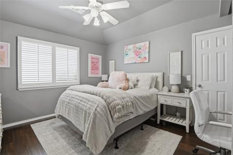 2455 Whispering Breeze Drive Grand Prairie TX 75050