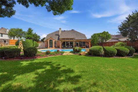 2455 Whispering Breeze Drive Grand Prairie TX 75050