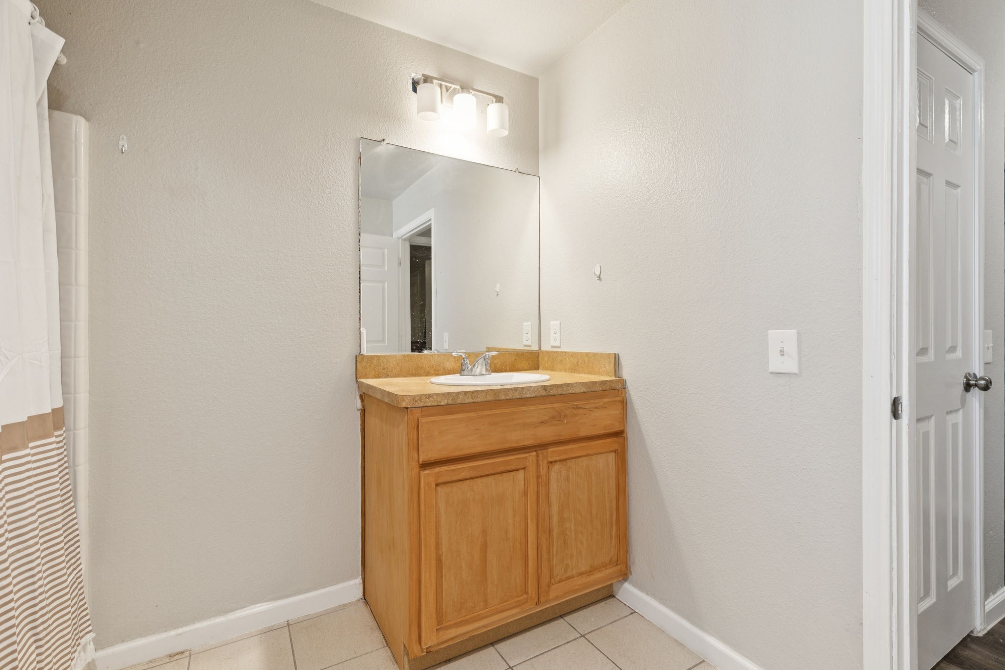 2710 Silkwood Street Dallas TX 75215