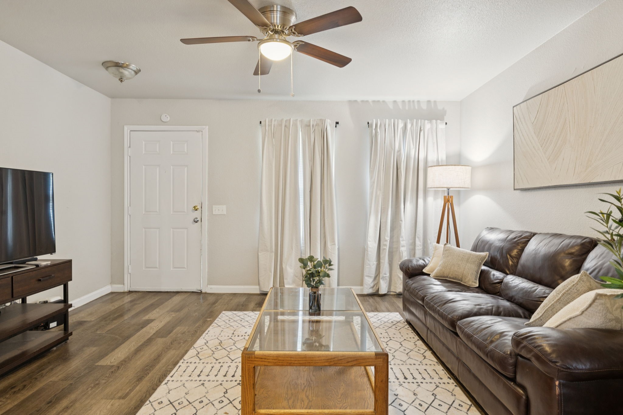 2710 Silkwood Street Dallas TX 75215