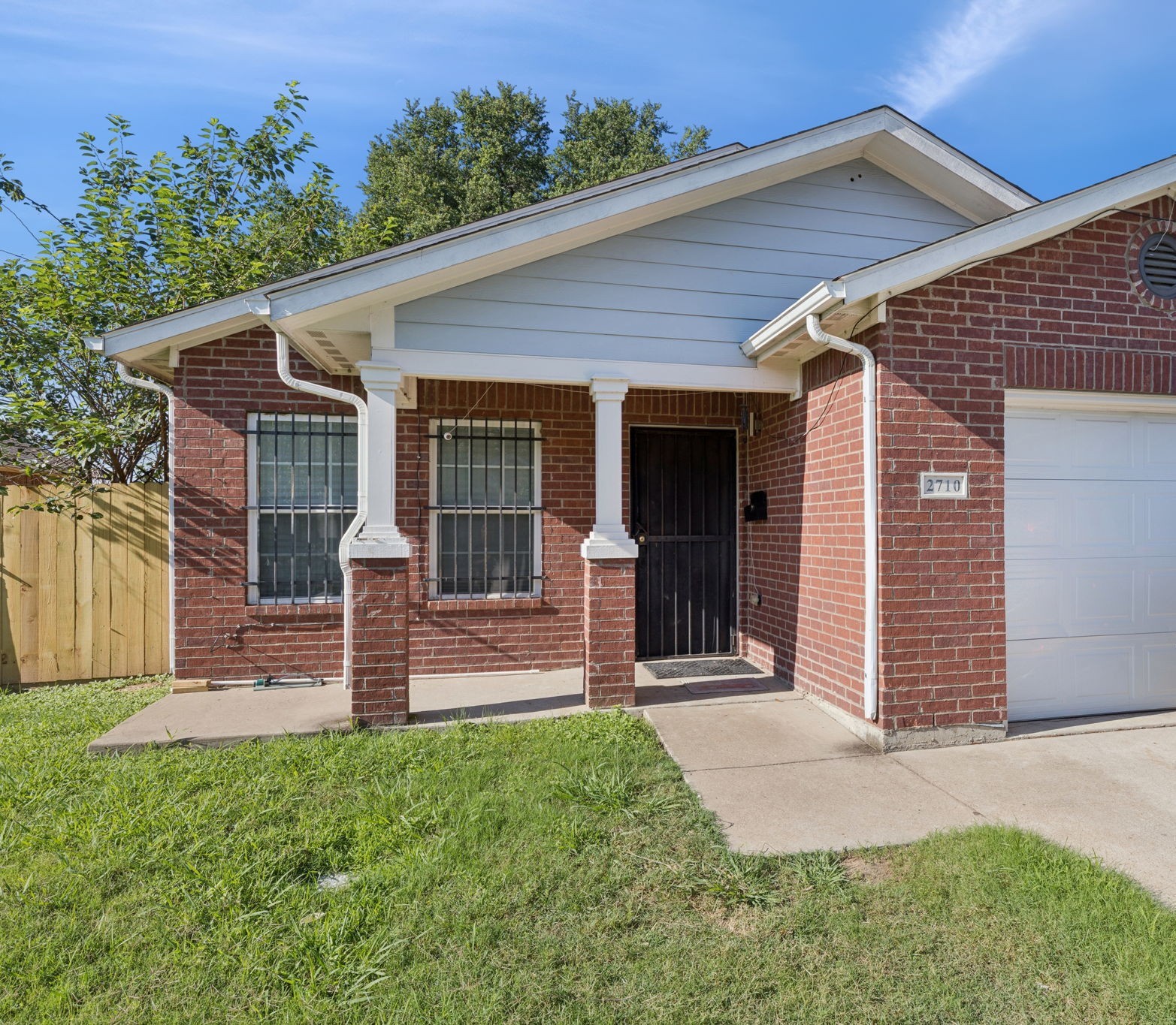2710 Silkwood Street Dallas TX 75215
