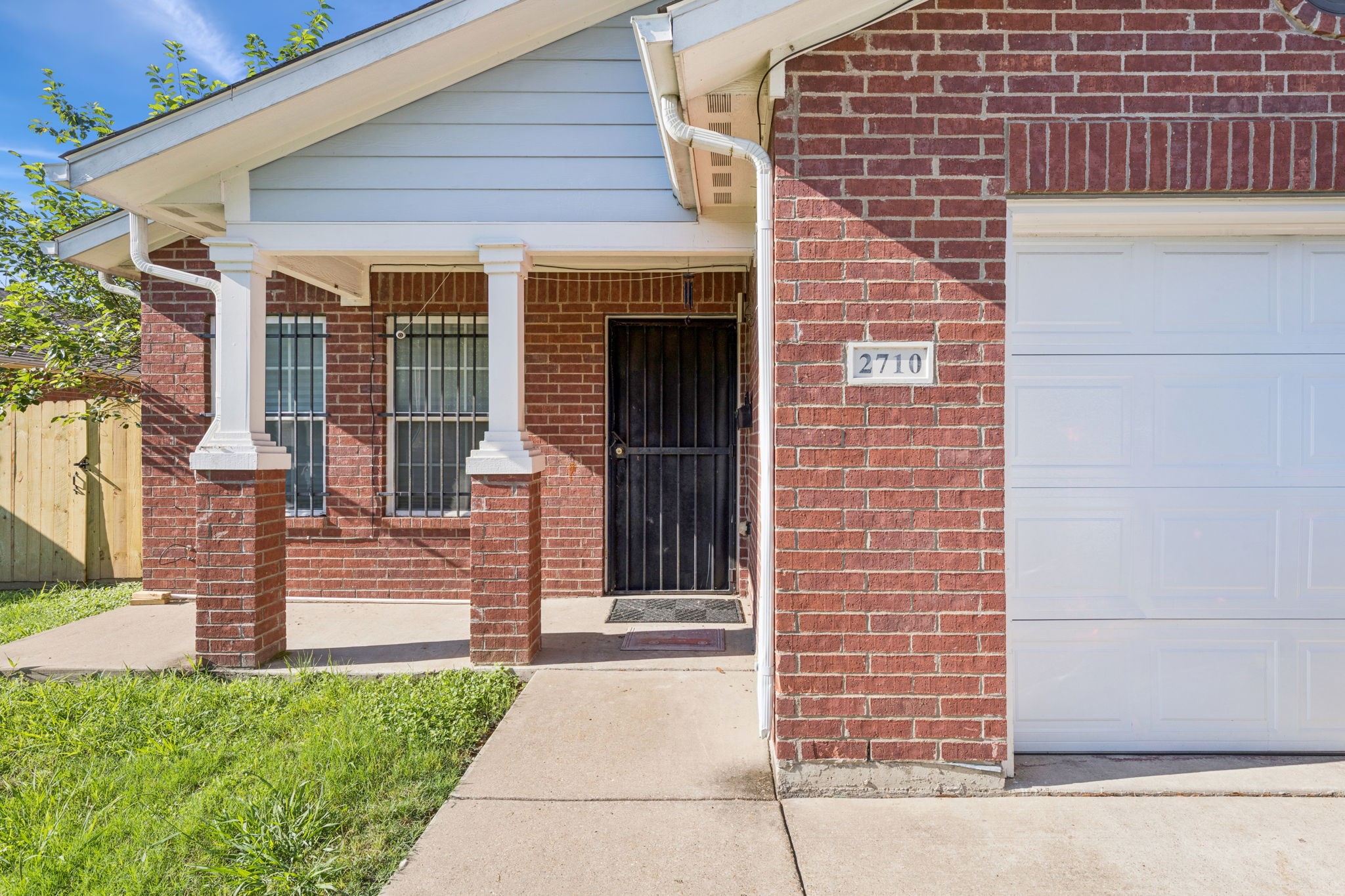 2710 Silkwood Street Dallas TX 75215