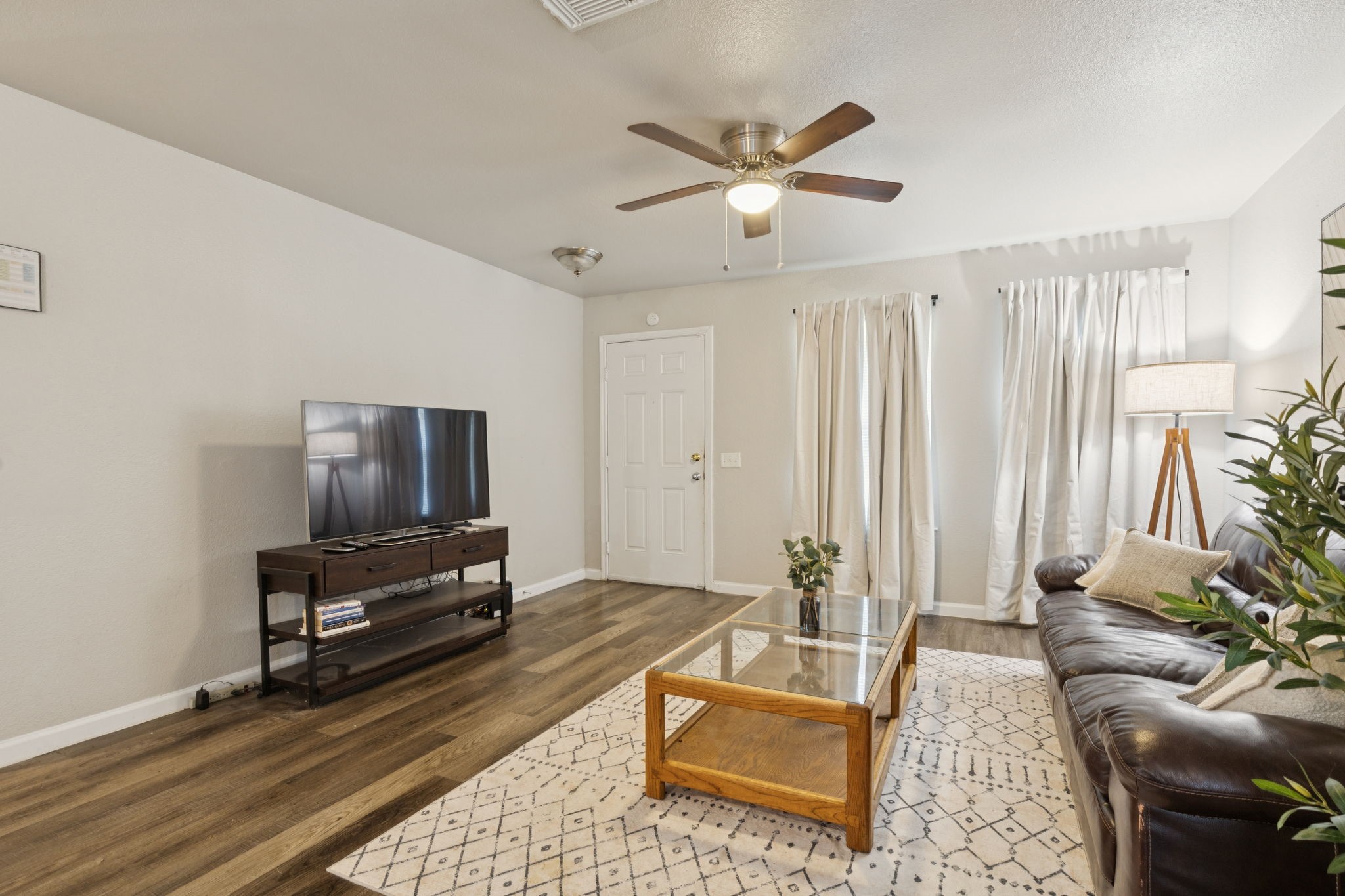 2710 Silkwood Street Dallas TX 75215