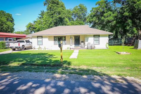 725 S Austin Street De Leon TX 76444