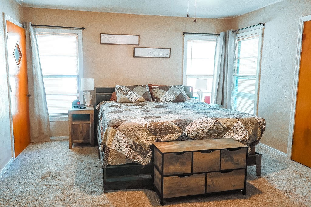 725 S Austin Street De Leon TX 76444