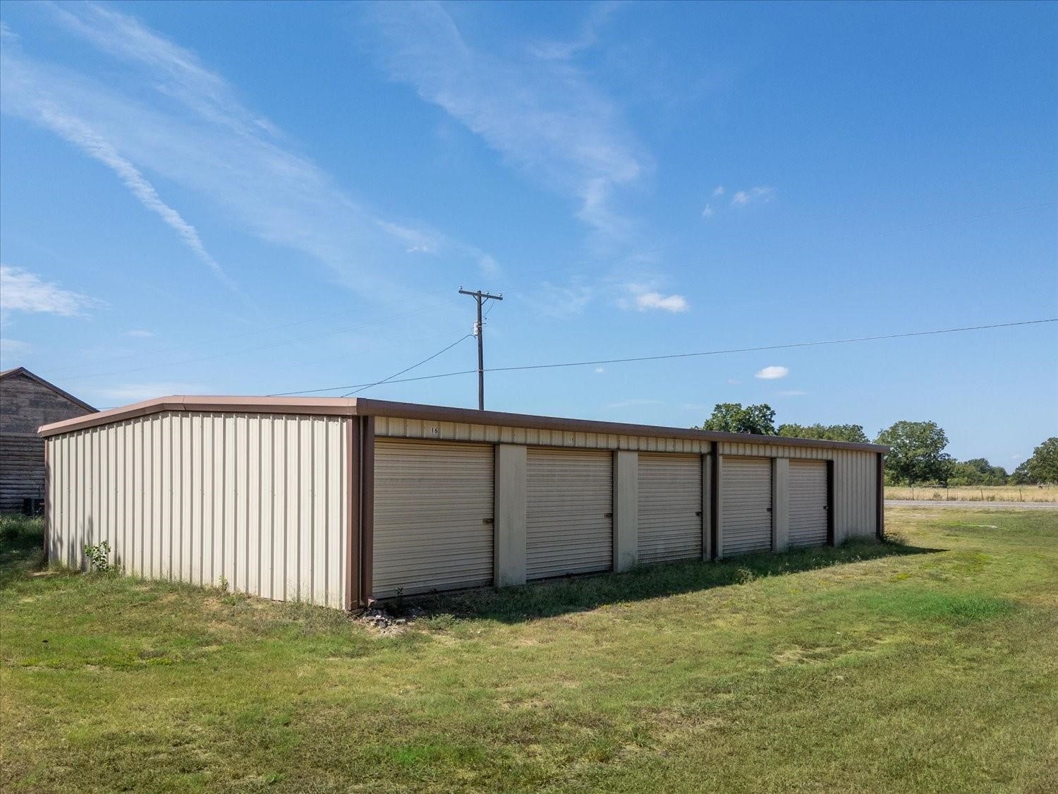 7513 Highway 34 Wolfe City TX 75496