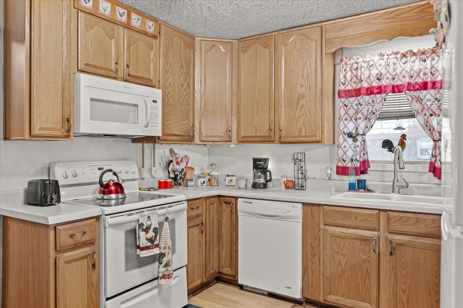 7513 Highway 34 Wolfe City TX 75496