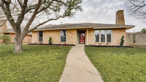 1902 W Jamestown Drive Ennis TX 75119