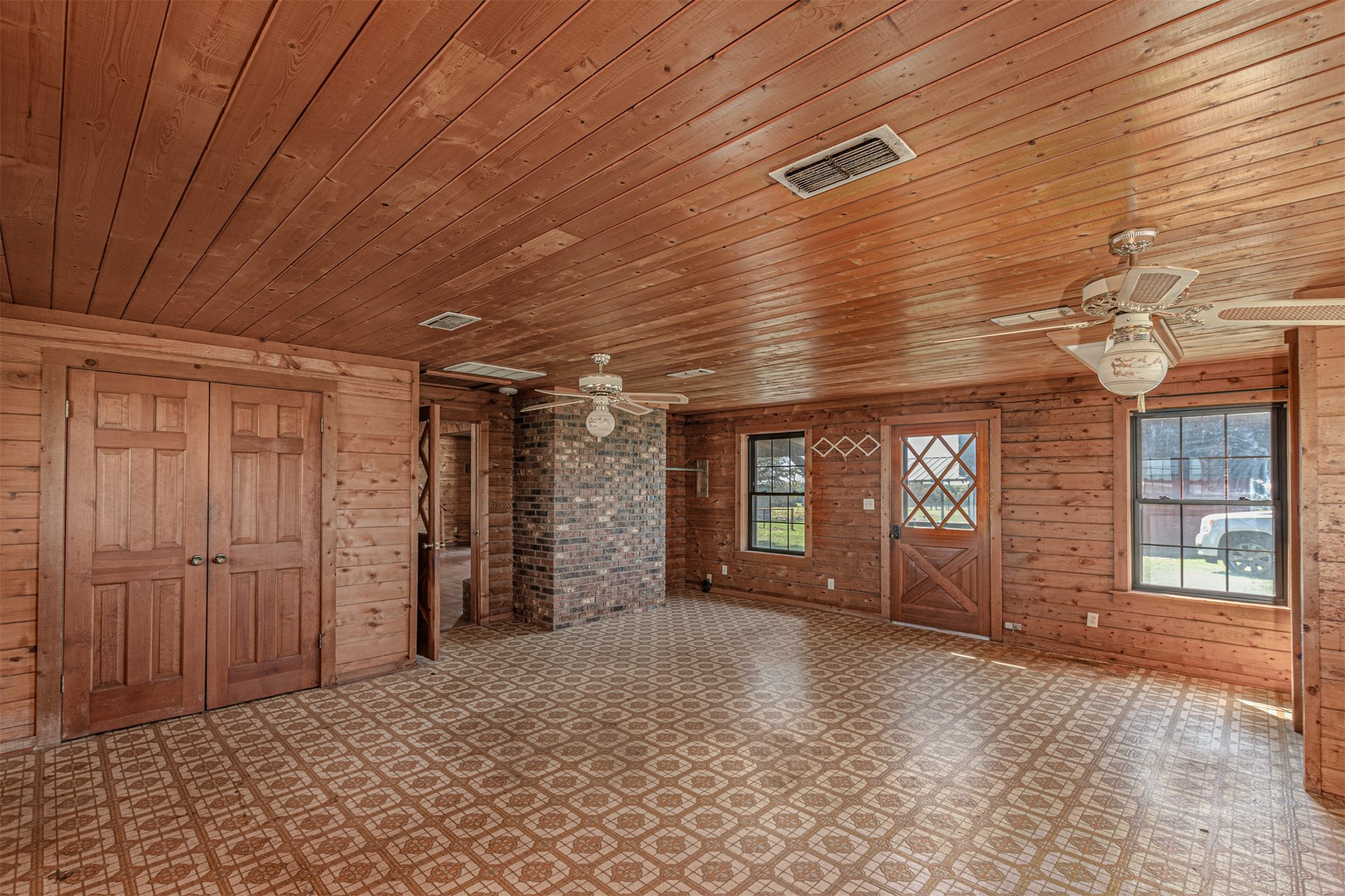198 Vz County Road 4311 Ben Wheeler TX 75754