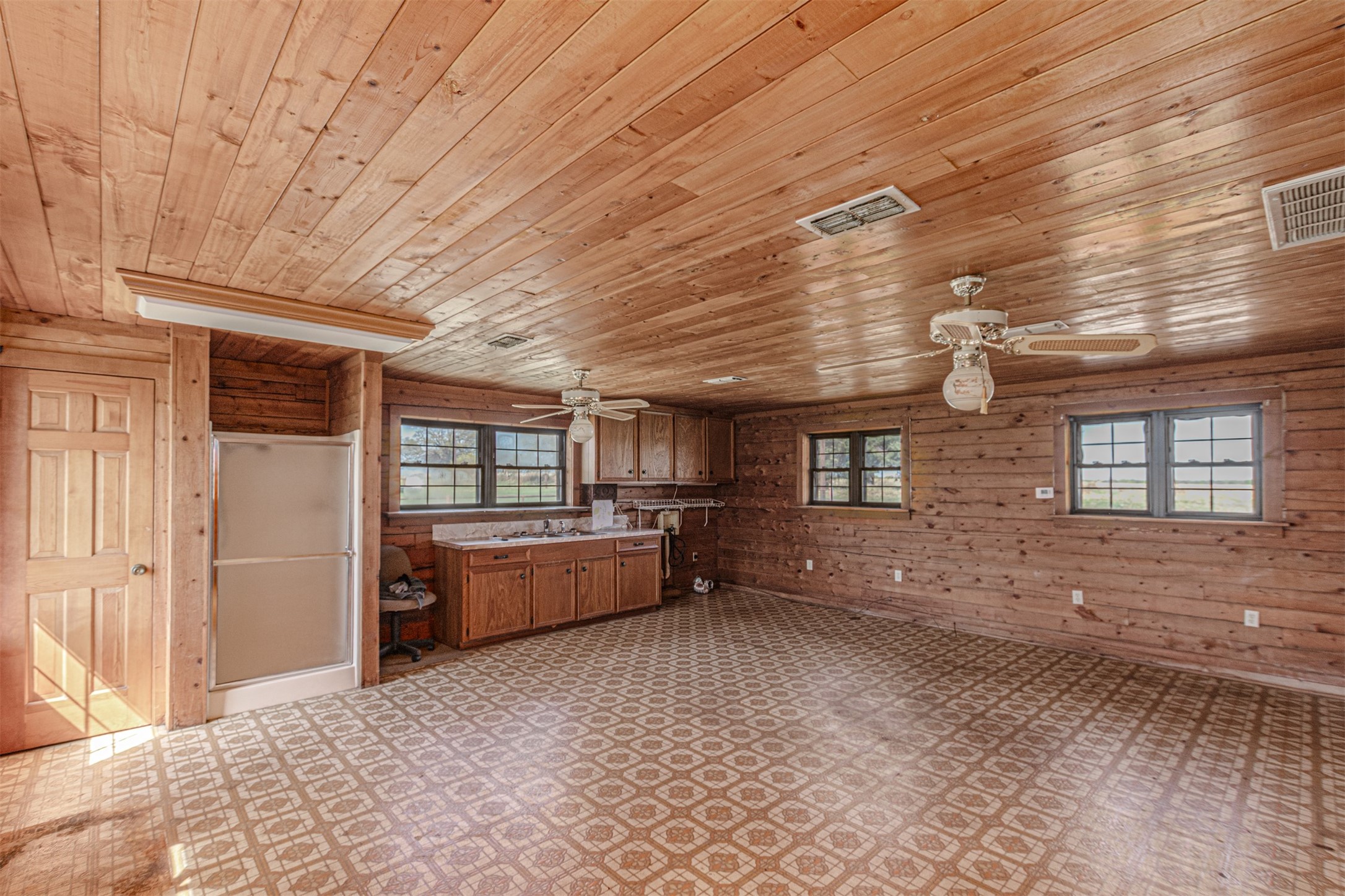 198 Vz County Road 4311 Ben Wheeler TX 75754