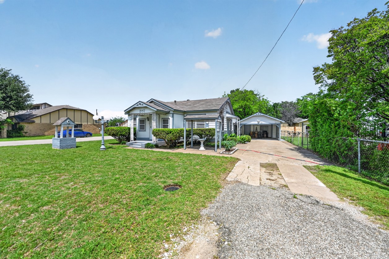 207 Hood Street Cedar Hill TX 75104