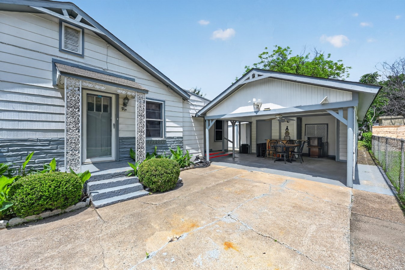 207 Hood Street Cedar Hill TX 75104
