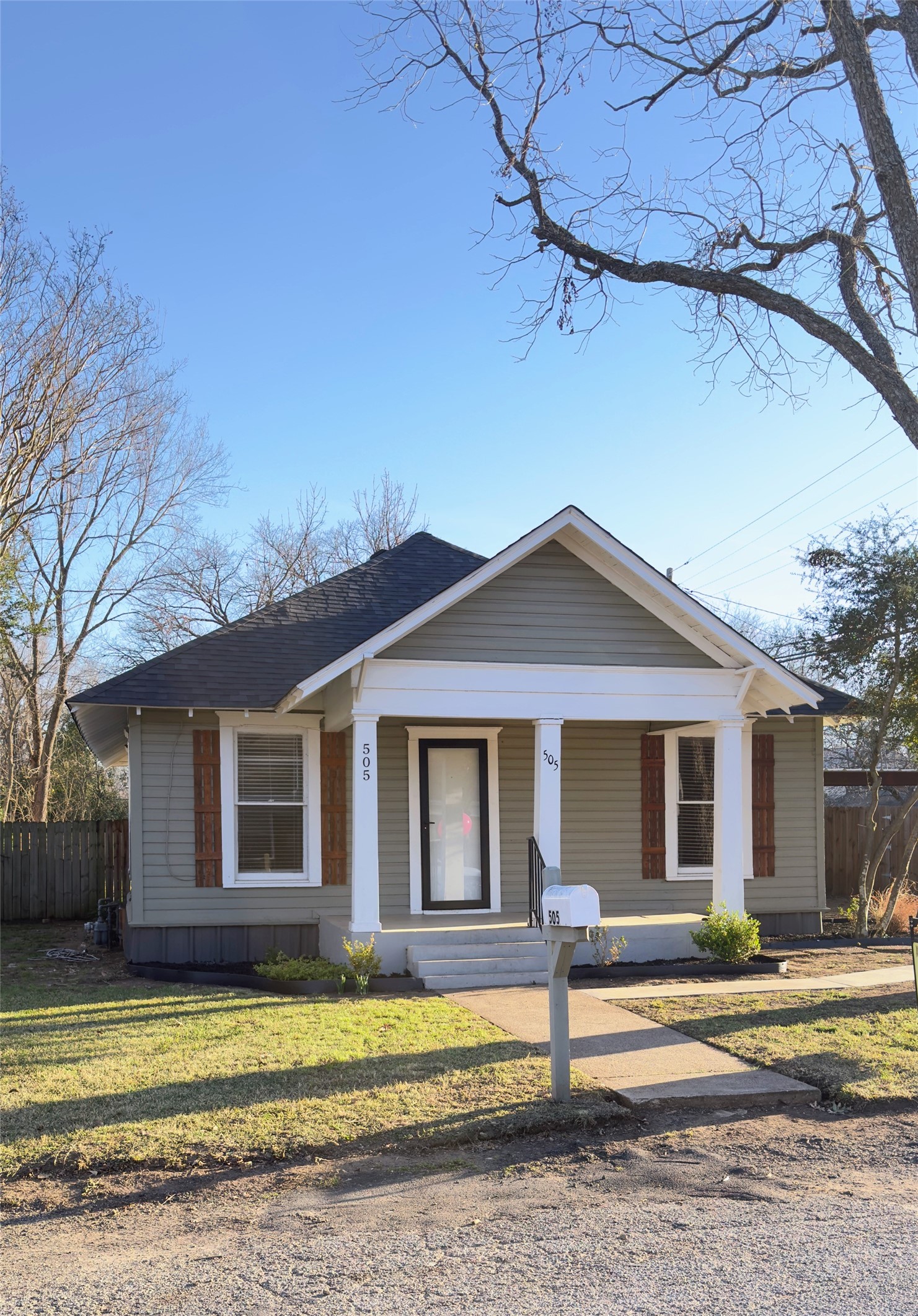 505 W Earl Street Cleburne TX 76033