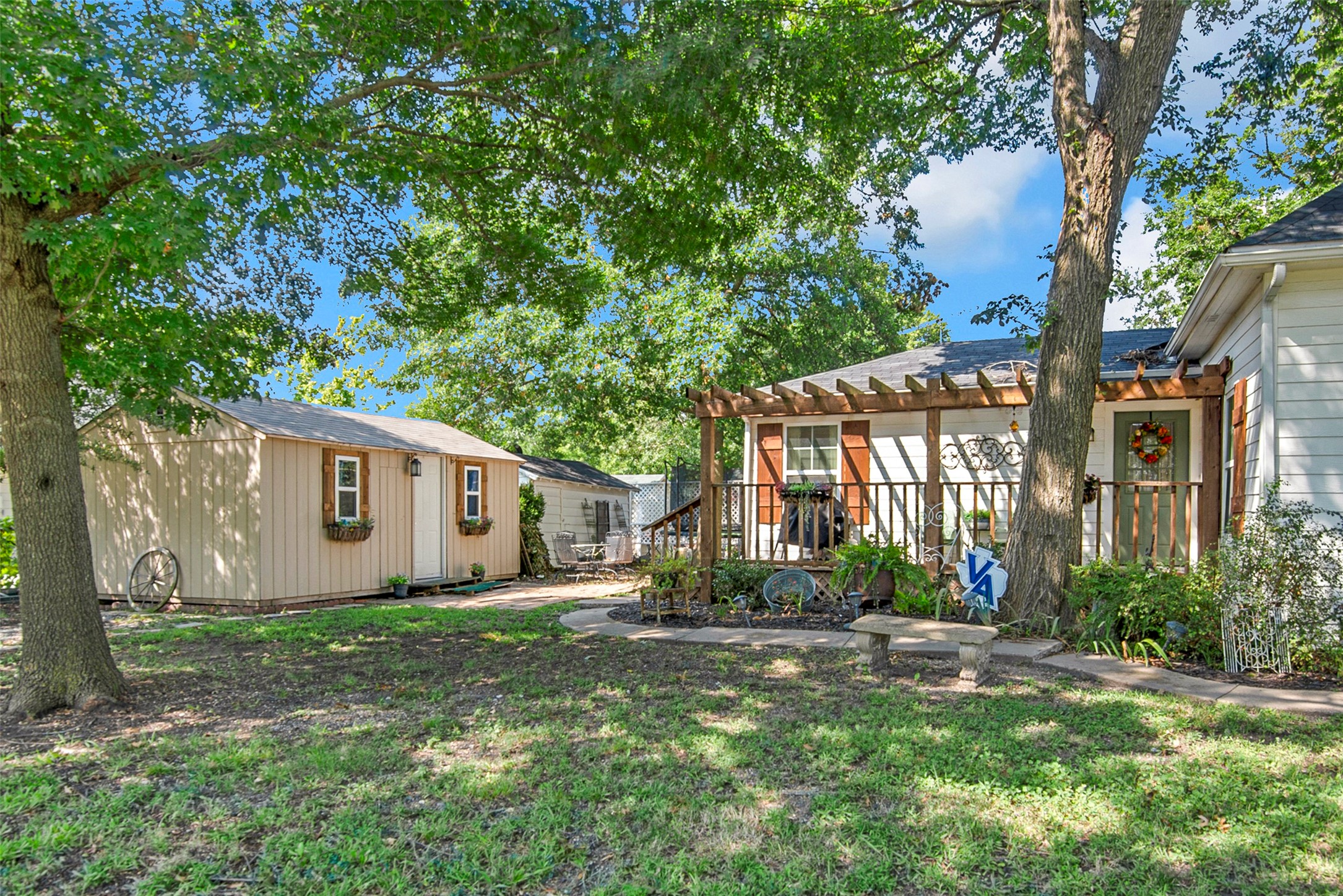 182 Douglas Street Van Alstyne TX 75495