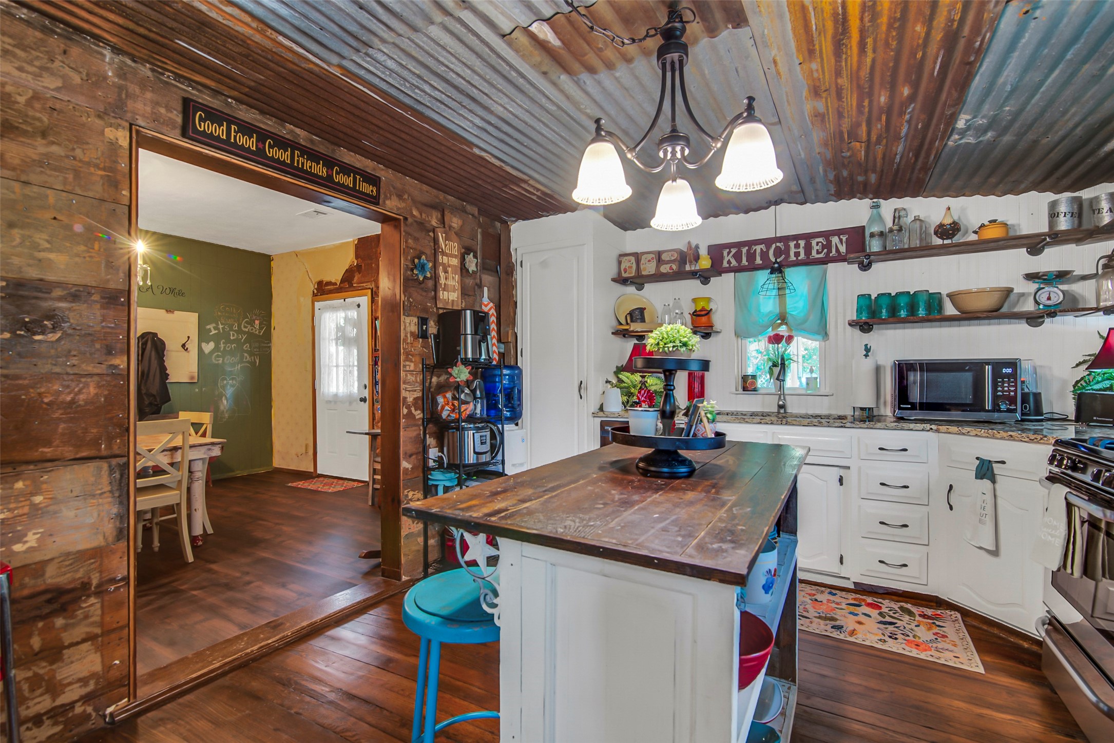 182 Douglas Street Van Alstyne TX 75495