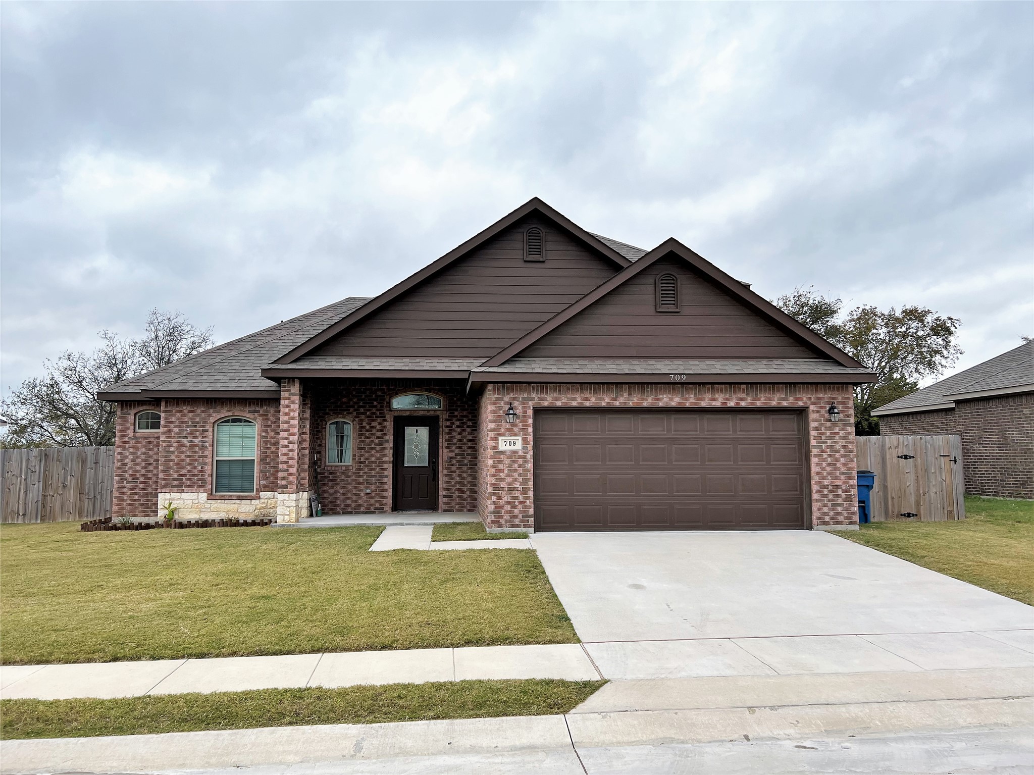 709 Hadley Lane Valley View TX 76272
