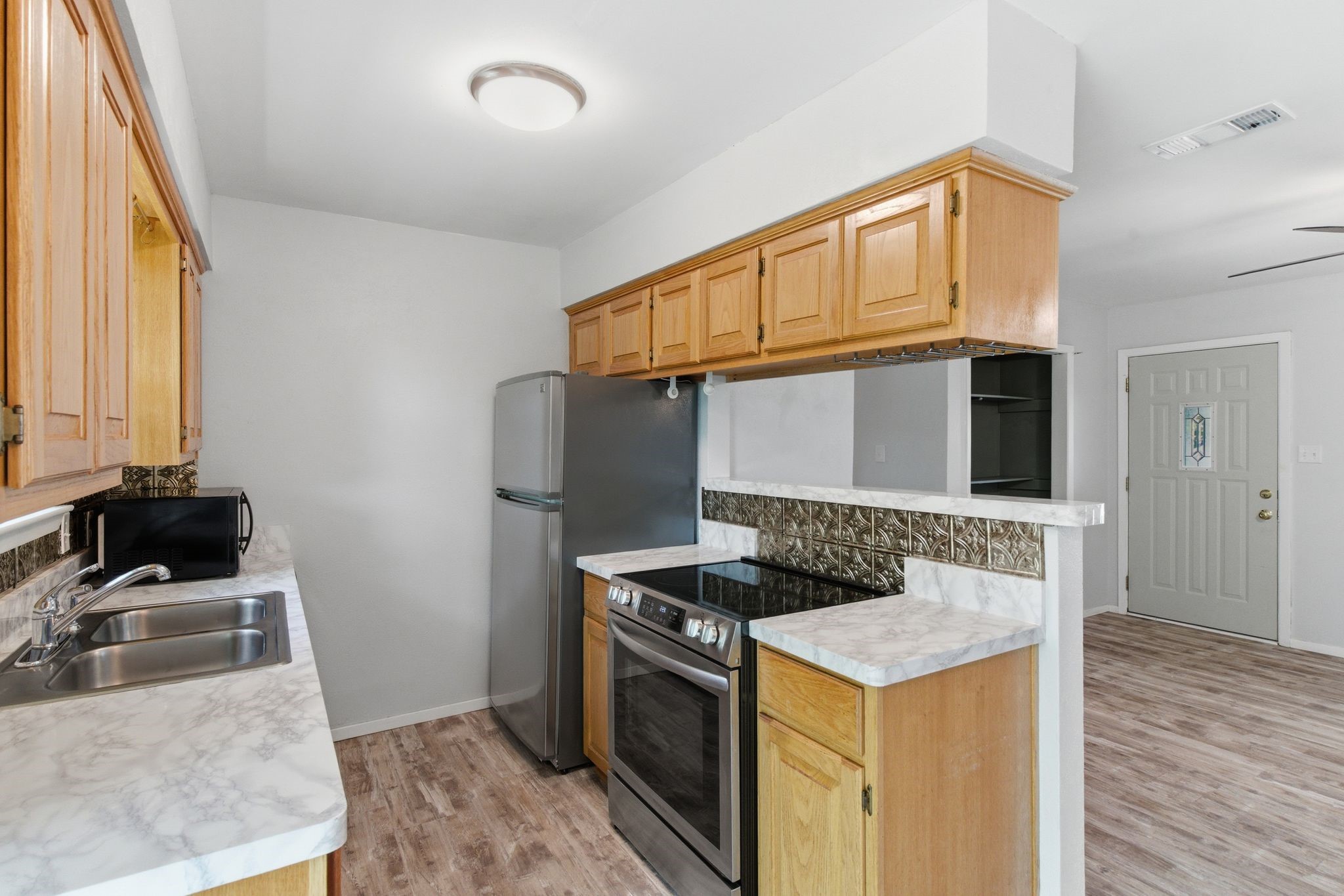 728 Lisa Lane Cedar Hill TX 75104