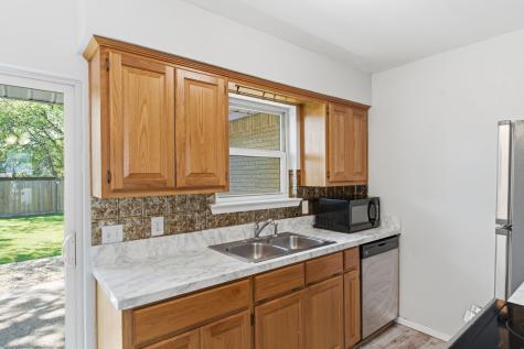 728 Lisa Lane Cedar Hill TX 75104