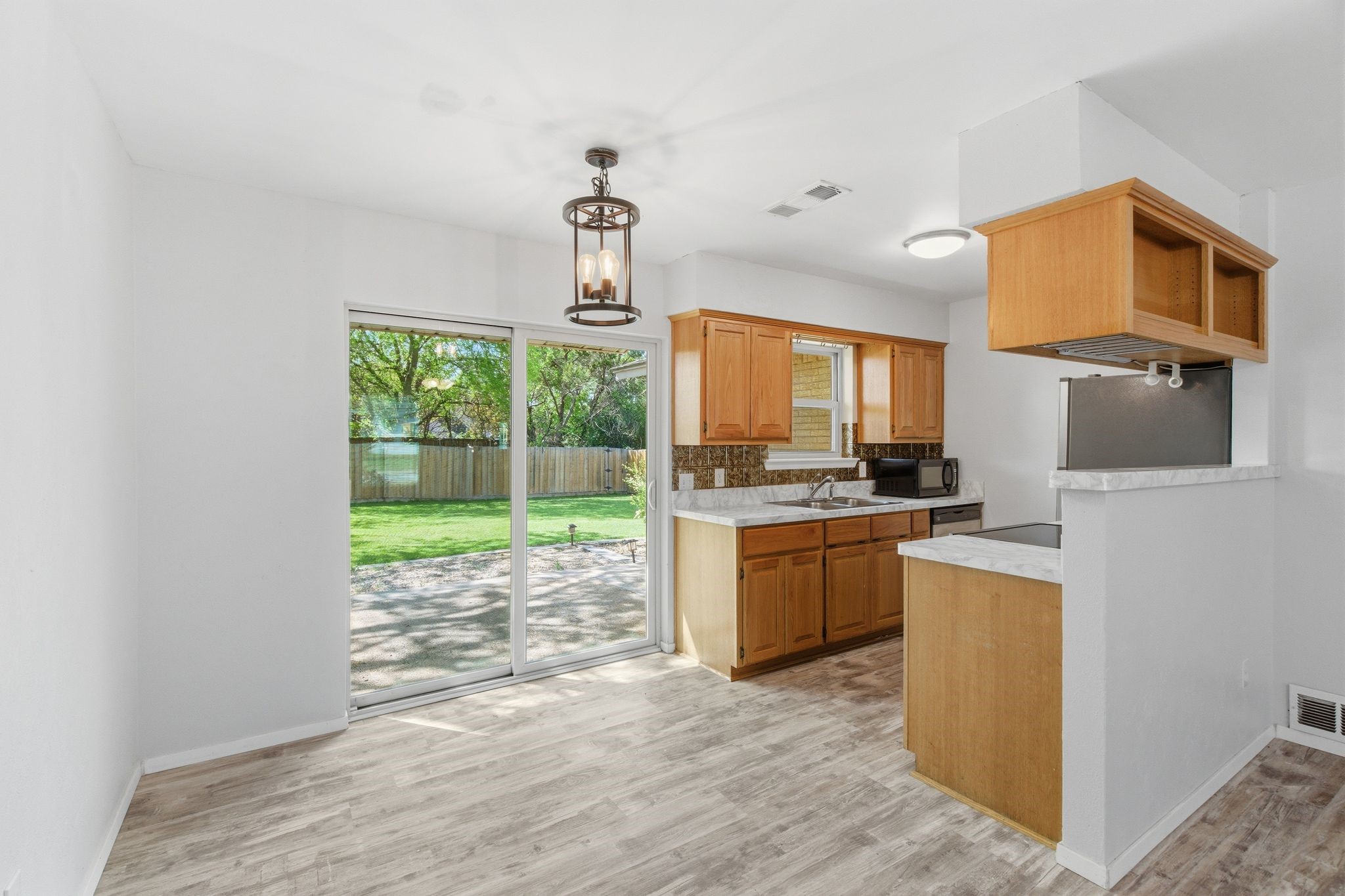 728 Lisa Lane Cedar Hill TX 75104