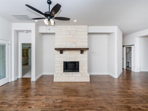 1112 Archives Avenue Nevada TX 75173