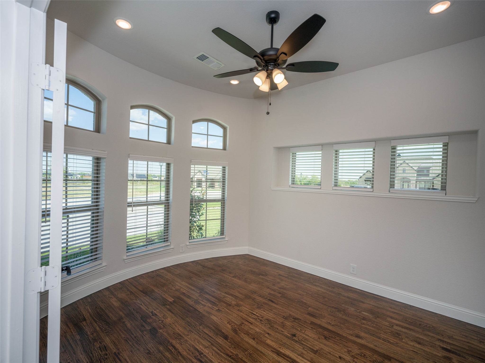 1112 Archives Avenue Nevada TX 75173