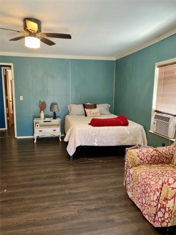 1115 S 6th Street Bonham TX 75418