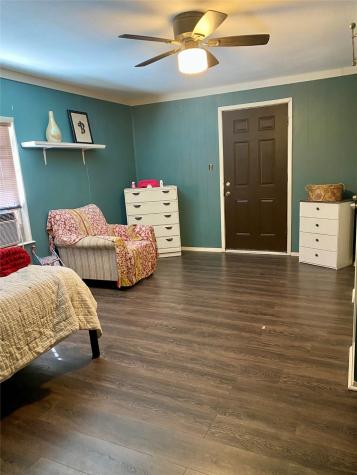 1115 S 6th Street Bonham TX 75418